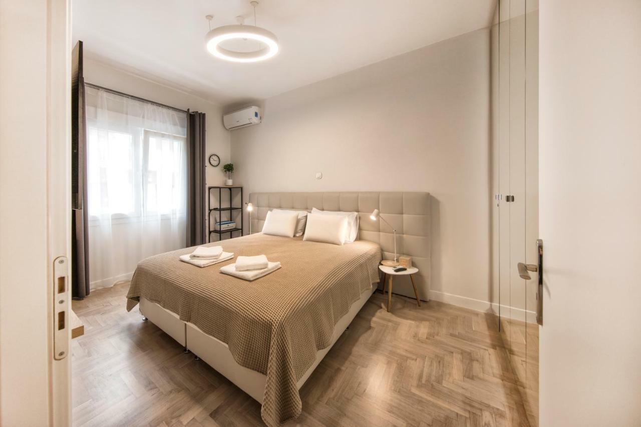 Stunning Αpartment Ιn Τhe Heart Athens. Daire Dış mekan fotoğraf